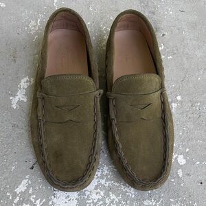 Tod’s Gommino driving suede loafers
